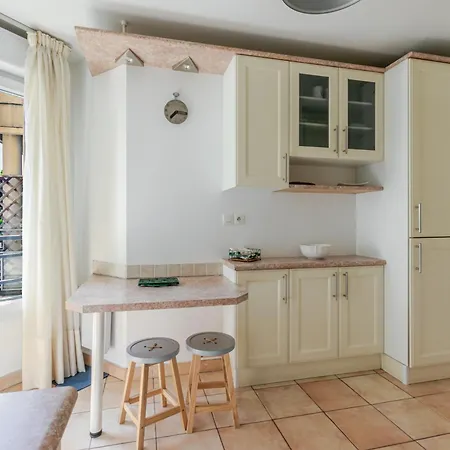 Un Ptit Soleil A Apartment *