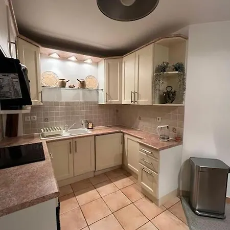 Un Ptit Soleil A Apartment *