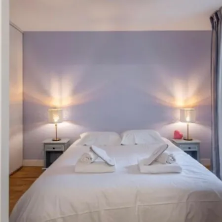 Un Ptit Soleil A Apartment Paris