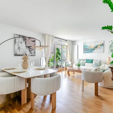 Un Ptit Soleil A パリ