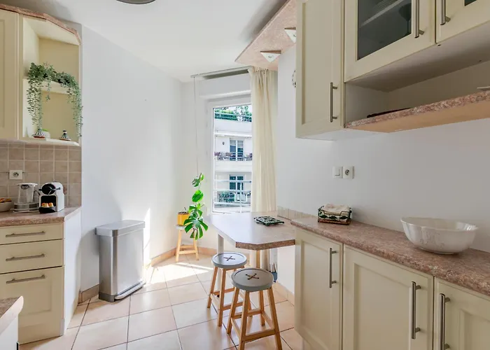 Un Ptit Soleil A Appartement Parijs